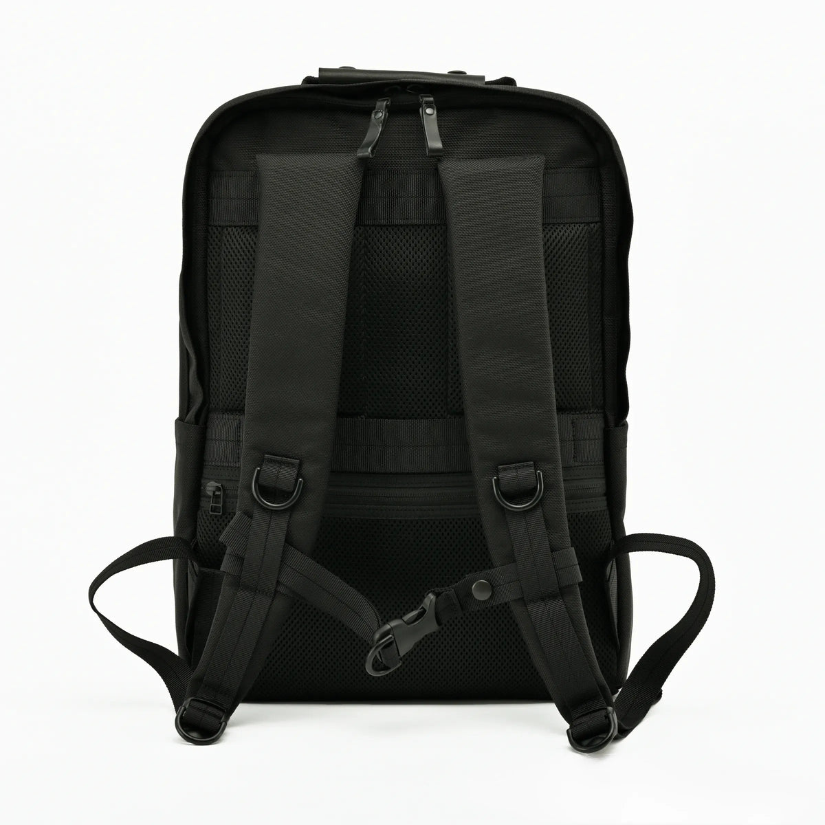 SeowL: A business backpack made from bulletproof vest nylon SeowL: A business backpack made from bulletproof vest nylon