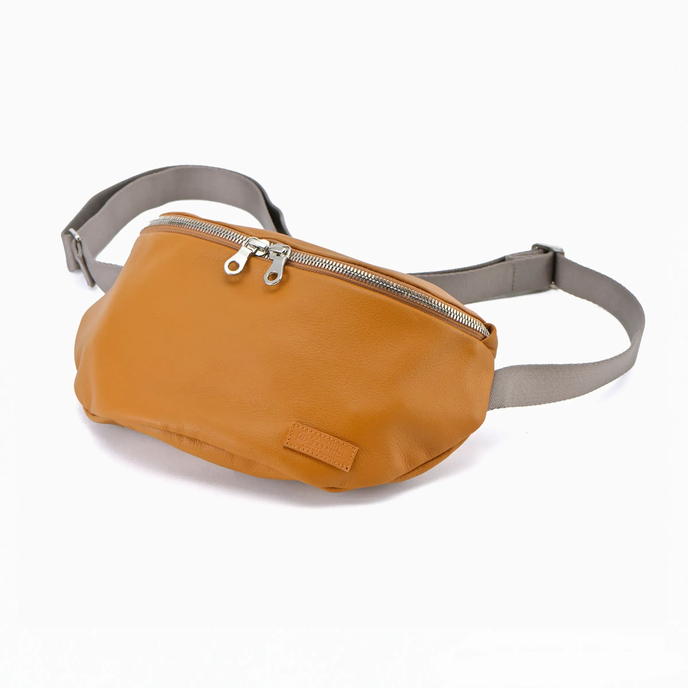 KAWANISHI KABANショルダーバッグ soro[ソロ]クロムレザー ミニレザーショルダーバッグ 2WAY 本革ポーチとしても使える タッセル