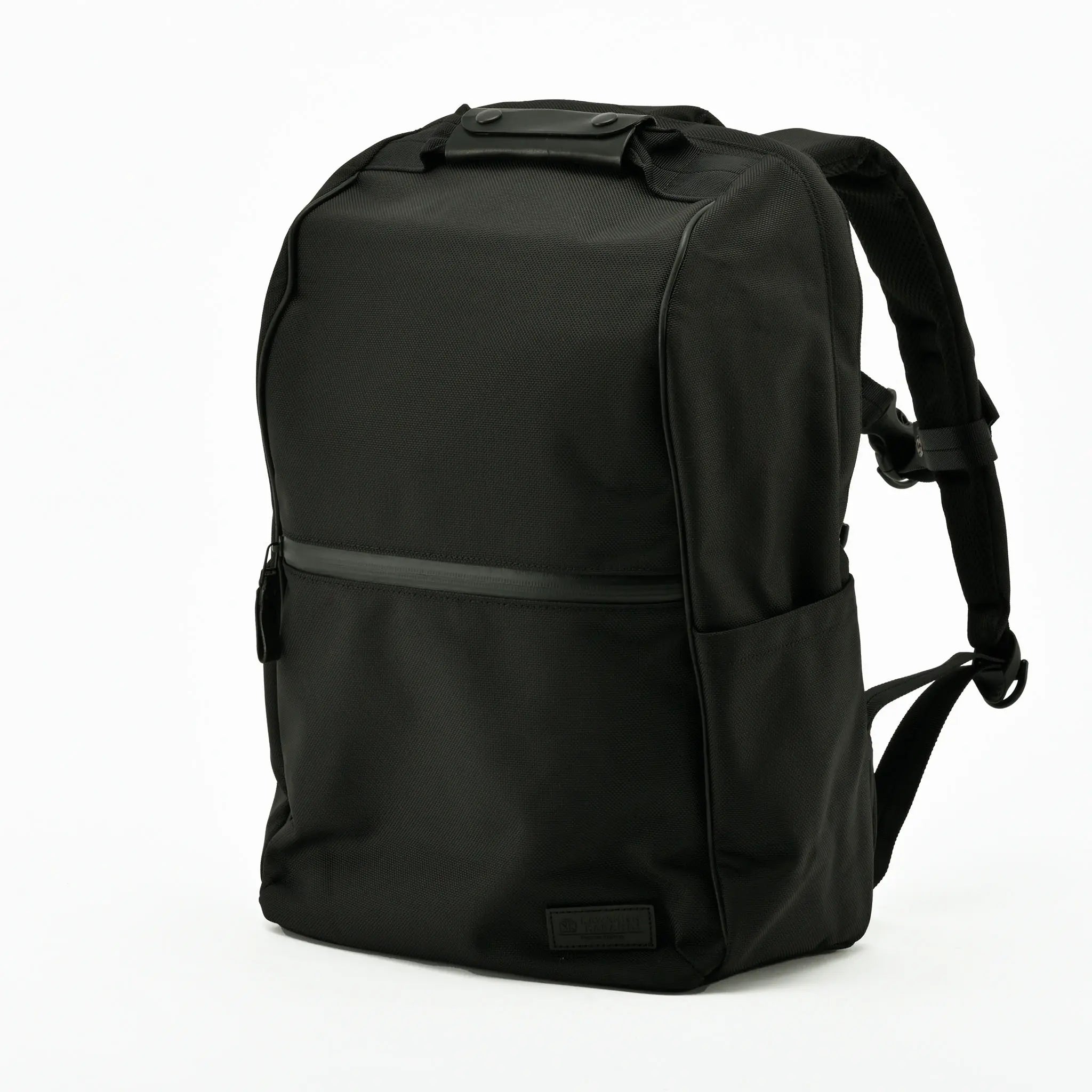 SeowL: A business backpack made from bulletproof vest nylon SeowL: A business backpack made from bulletproof vest nylon